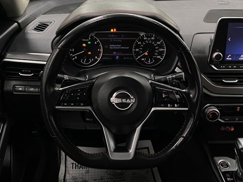 Used 2024 Nissan Altima 2.5 SR image 14