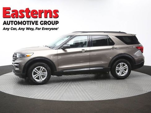 Used 2021 Ford Explorer XLT w/ Equipment Group 202A AWD/4WD image 58