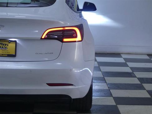 Used 2021 Tesla Model 3 Long Range image 29