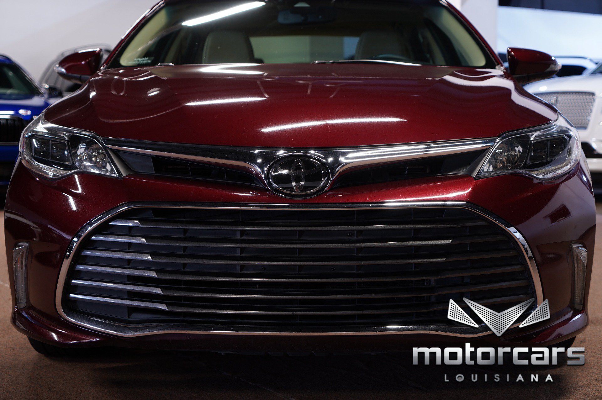 Used 2016 Toyota Avalon Limited w/ Toyota Safety Sense Package FWD image 10