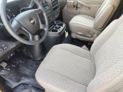 New 2025 Chevrolet Express 2500 image 4