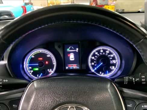 Used 2021 Toyota Venza LE w/ Carpet Mat Package (TMS) AWD/4WD image 26