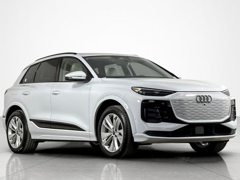 Certified 2025 Audi Q6 e-tron Premium Plus w/ Premium Plus image 7