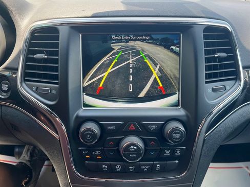 Used 2018 Jeep Grand Cherokee Trailhawk AWD/4WD image 22