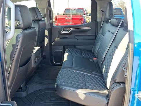 Used 2023 Chevrolet Silverado 1500 RST w/ Z71 Off-Road Package image 8