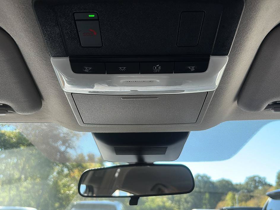 Certified 2025 Nissan Sentra SV FWD image 35