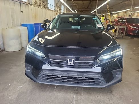 Used 2023 Honda Civic LX image 2