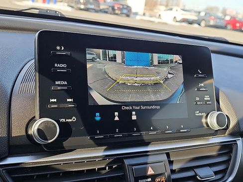 Used 2019 Honda Accord LX image 17