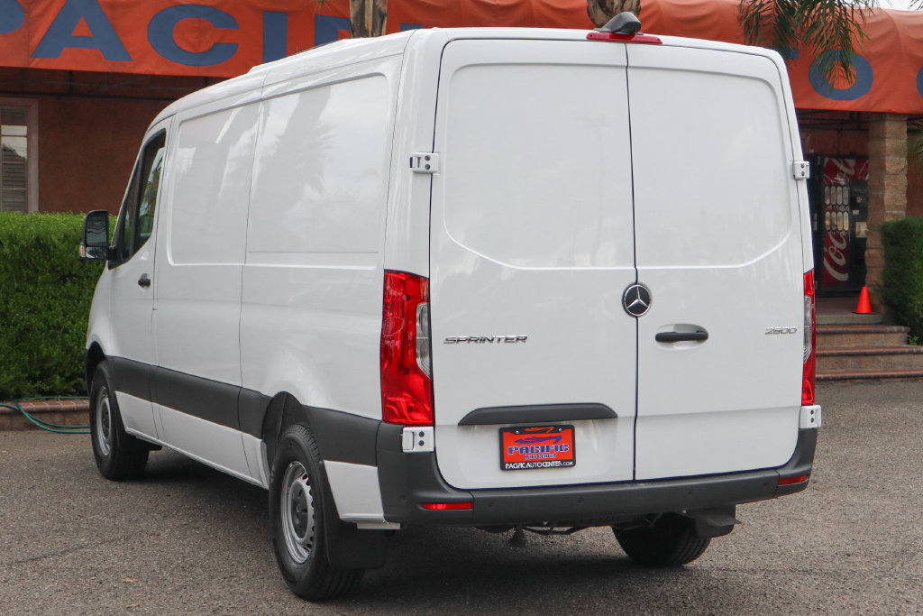 Used 2022 Mercedes-Benz Sprinter 2500 w/ Parking Package image 6