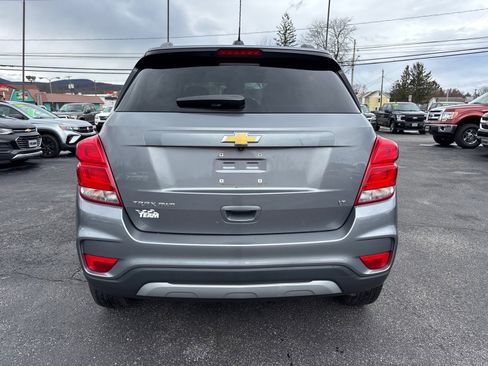 Used 2020 Chevrolet Trax LT w/ LT Convenience Package image 6