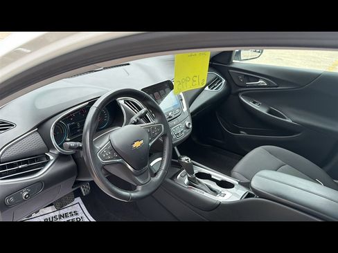 Used 2017 Chevrolet Malibu Hybrid FWD image 9