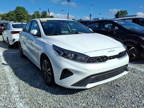 Used 2024 Kia Forte LXS FWD image 13
