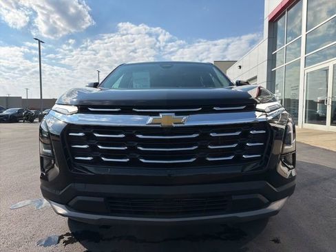 Used 2026 Chevrolet Equinox LT FWD image 2