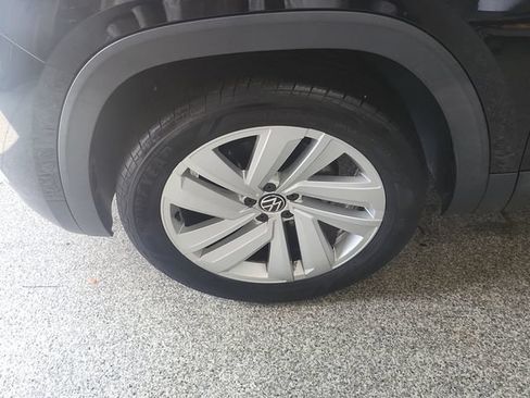 Used 2020 Volkswagen Atlas Cross Sport SE w/ Towing Package AWD/4WD image 4