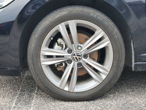 Used 2023 Volkswagen Jetta SE FWD image 5