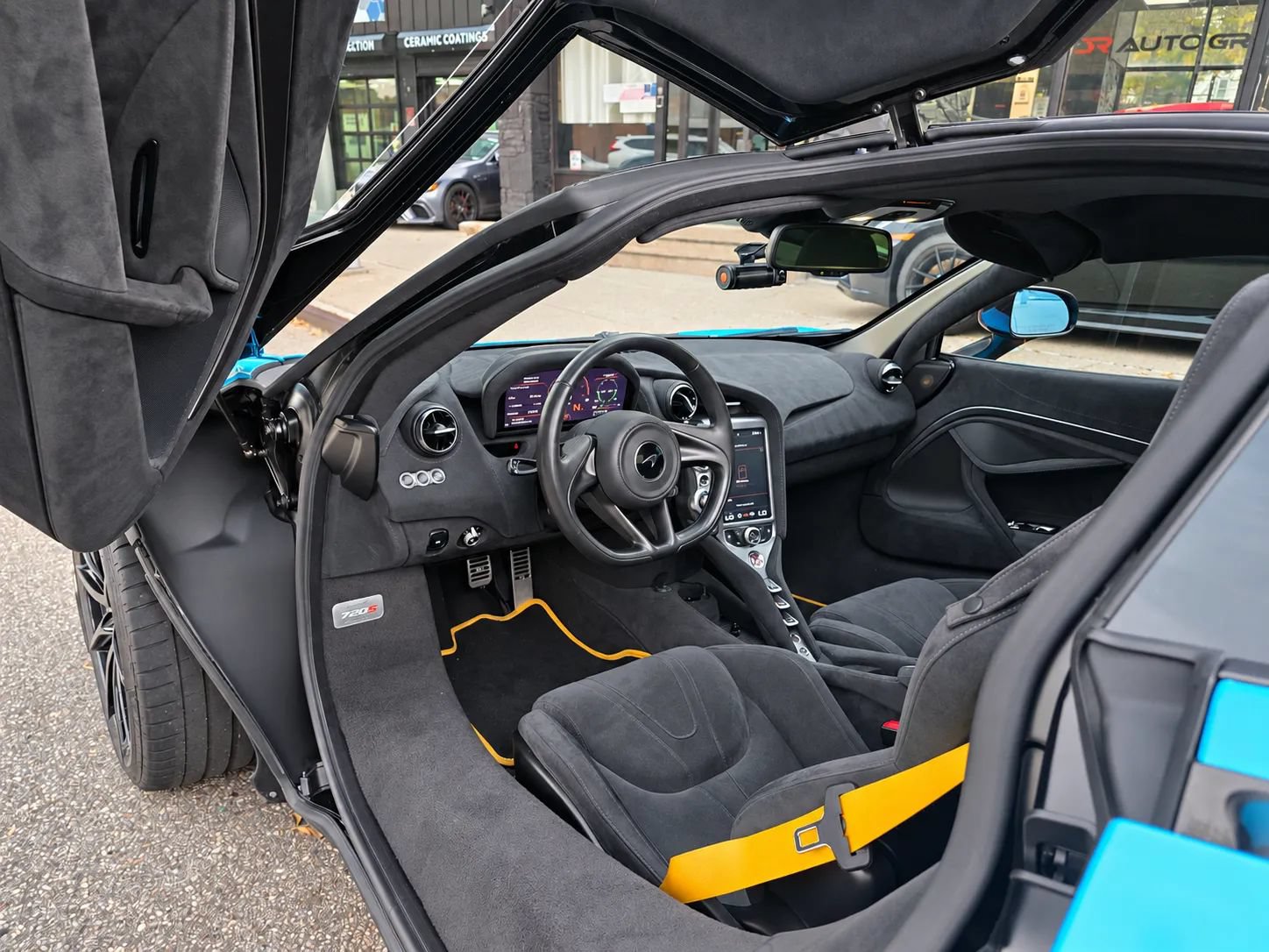 Used 2019 McLaren 720S RWD image 31