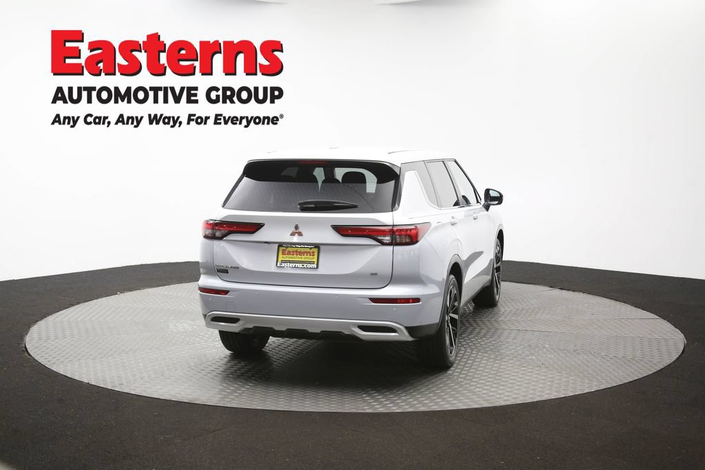 Used 2024 Mitsubishi Outlander SE AWD/4WD image 39