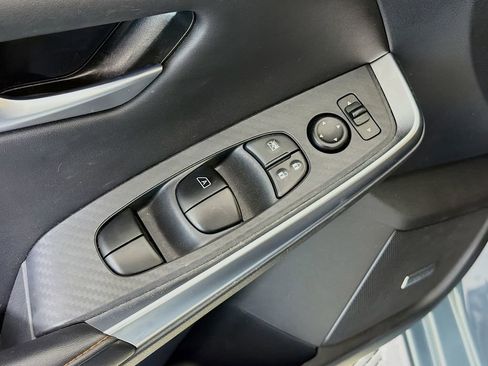 Used 2025 Nissan Sentra SR w/ SR Premium Package image 20