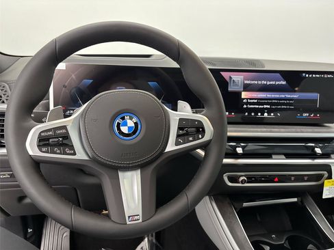 New 2026 BMW X5 xDrive50e w/ M Sport Package AWD/4WD image 22