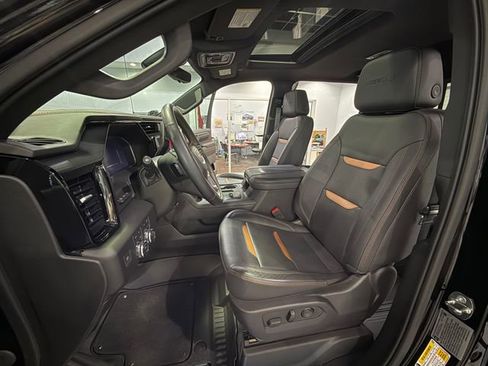 Used 2024 GMC Sierra 2500 AT4 w/ AT4 Premium Plus Package image 12