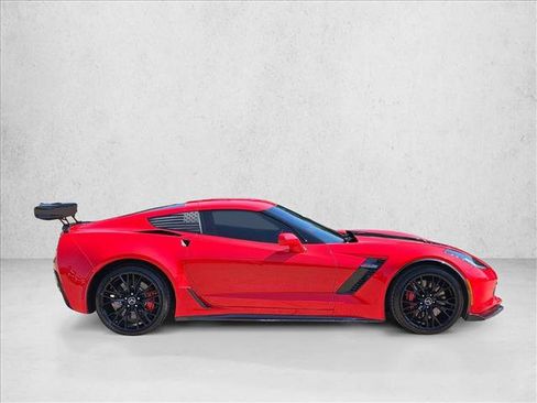 Used 2016 Chevrolet Corvette Z06 w/ 3LZ Preferred Equipment Group RWD image 4