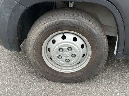 Used 2023 RAM ProMaster 2500 w/ Convenience Group FWD image 11