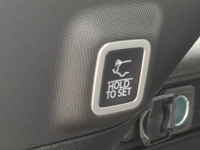New 2027 Jeep Grand Cherokee Limited RWD image 15
