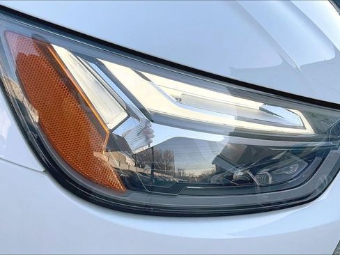 Used 2022 Audi SQ5 Premium w/ Convenience Package image 32