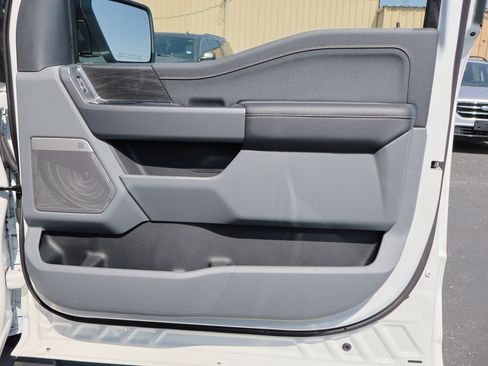 Certified 2025 Ford F150 Lariat w/ Equipment Group 501A Mid image 32