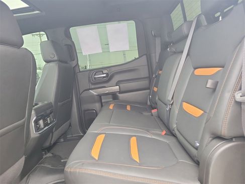 Used 2022 GMC Sierra 1500 AT4 w/ AT4 Premium Package image 13