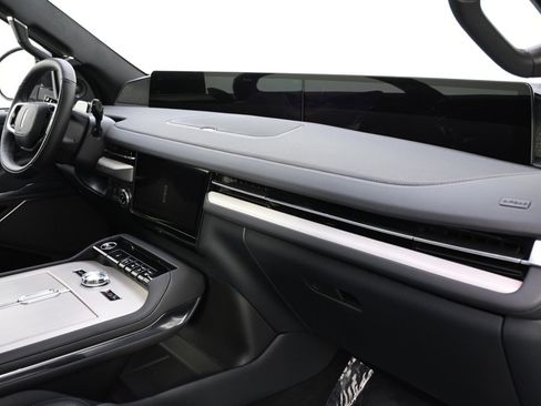 New 2025 Lincoln Navigator Reserve w/ Jet Appearance Package image 15