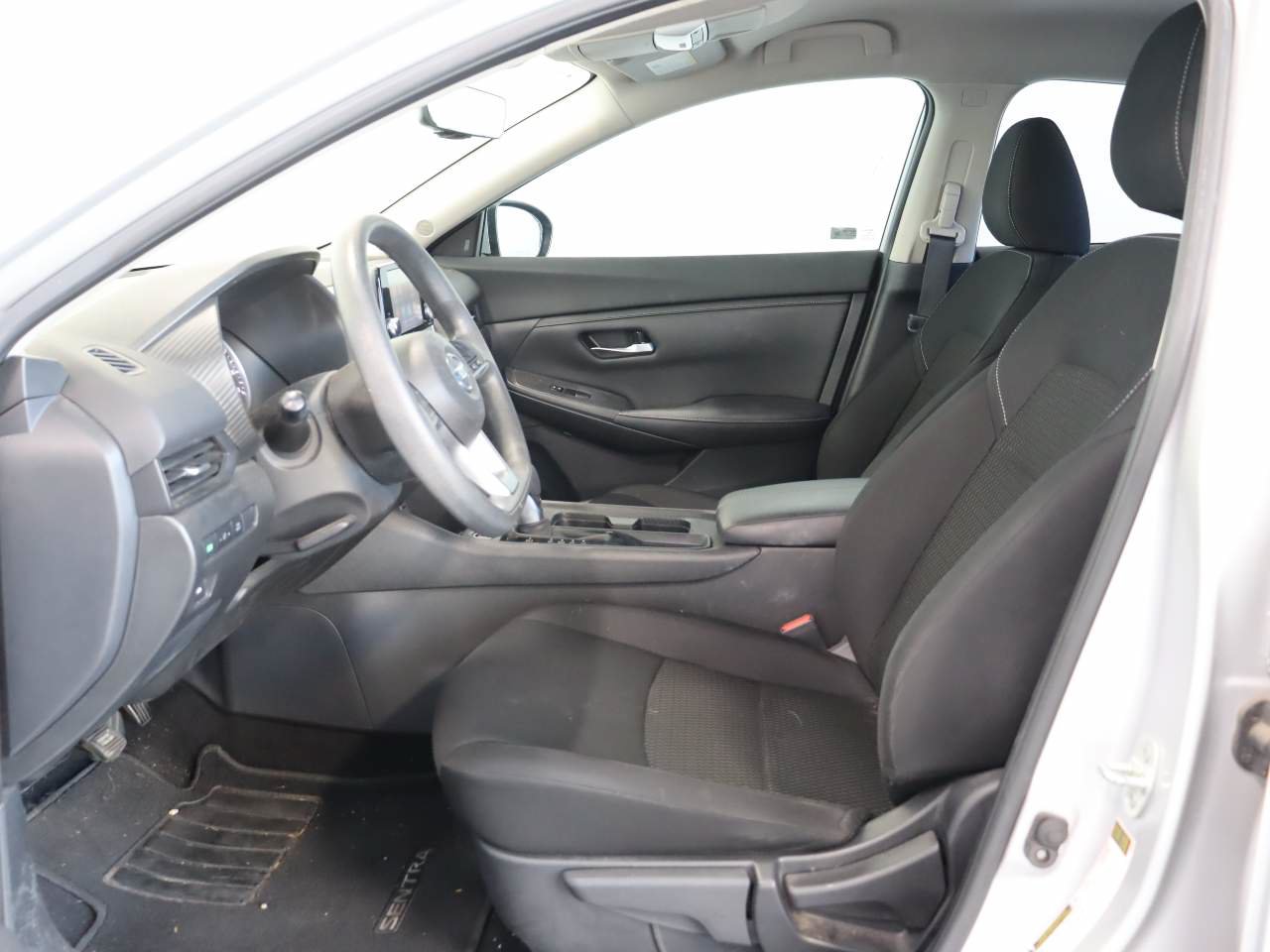 Used 2022 Nissan Sentra S w/ Electronics Package FWD image 8