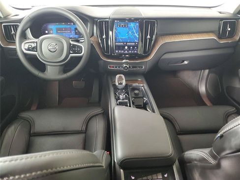 Certified 2023 Volvo XC60 B5 Ultimate w/ Climate Package FWD image 14