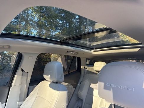 Certified 2021 GMC Terrain Denali w/ Denali Premium Package image 39