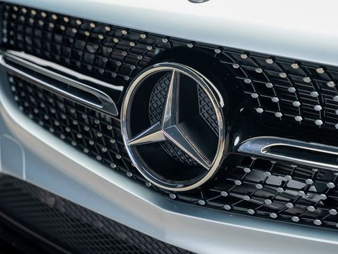 Used 2018 Mercedes-Benz GLC 300 4MATIC Coupe image 11