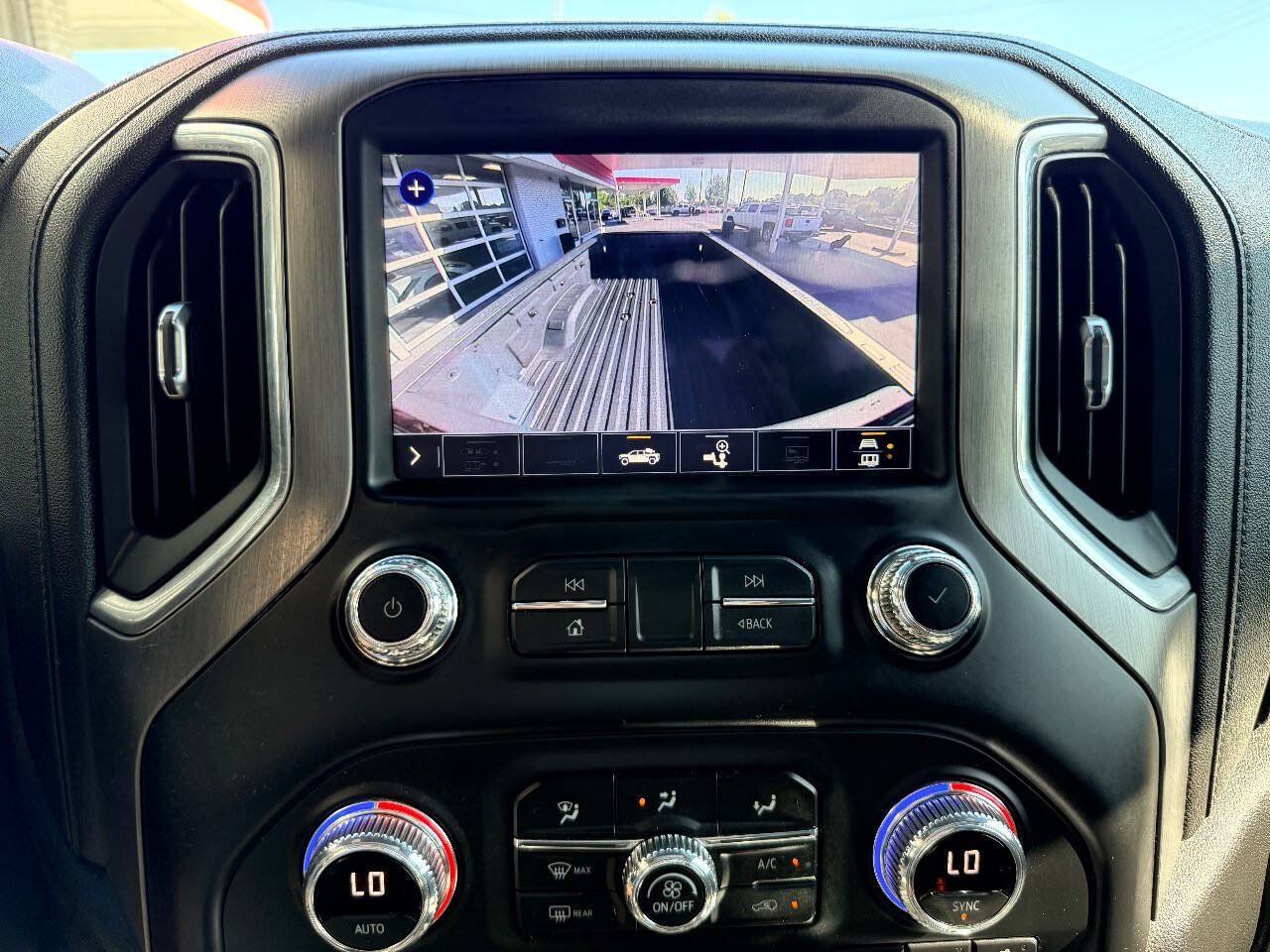 Used 2021 GMC Sierra 2500 Denali w/ Denali Black Diamond Edition AWD/4WD image 29