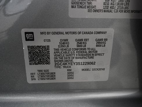 Used 2025 Chevrolet Silverado 2500 ZR2 w/ Technology Package image 34