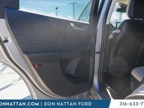 Used 2022 Ford Escape Titanium image 19