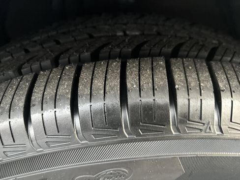 Used 2017 Toyota Camry SE image 12