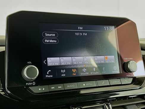 Used 2024 Nissan Pathfinder SV image 21