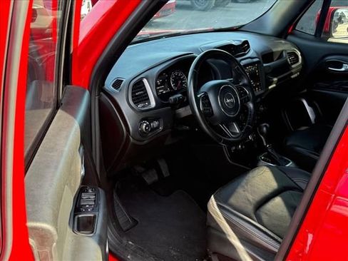Used 2019 Jeep Renegade Limited w/ Quick Order Package 22P AWD/4WD image 10