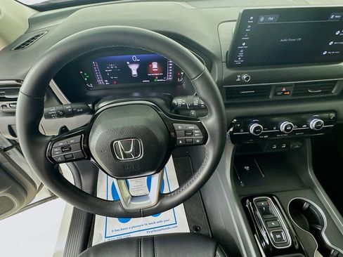 Used 2026 Honda Pilot Touring image 14