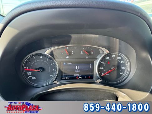 Used 2023 GMC Terrain SLE w/ Driver Convenience Package image 4