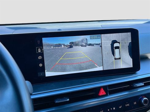 Used 2024 Kia Sorento SX image 17