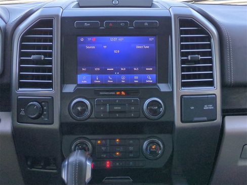 Used 2020 Ford F150 Limited image 16