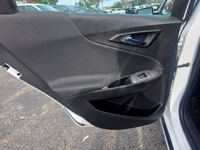 Used 2018 Chevrolet Malibu LT FWD image 16