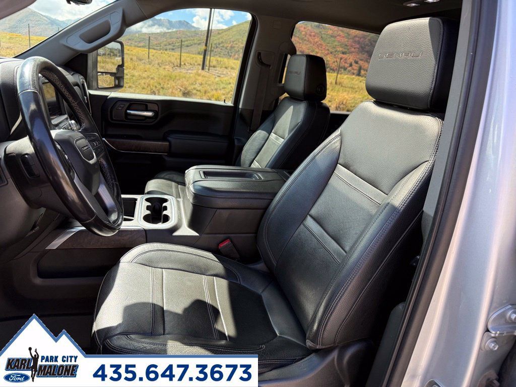 Used 2022 GMC Sierra 2500 Denali w/ Denali Ultimate Package AWD/4WD image 16