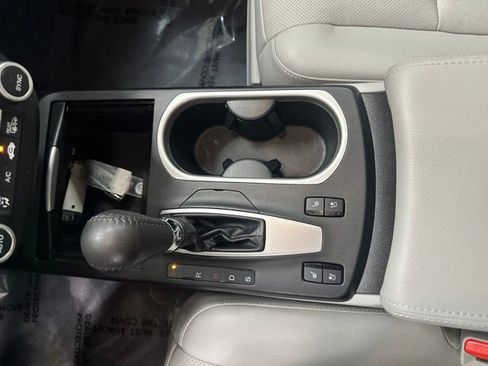 Used 2018 Acura RDX AWD w/ Advance Package image 17