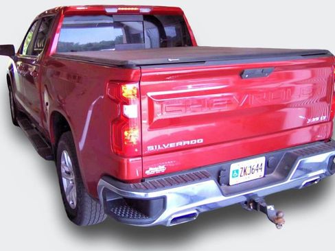 Used 2019 Chevrolet Silverado 1500 LT w/ All-Star Edition AWD/4WD image 12