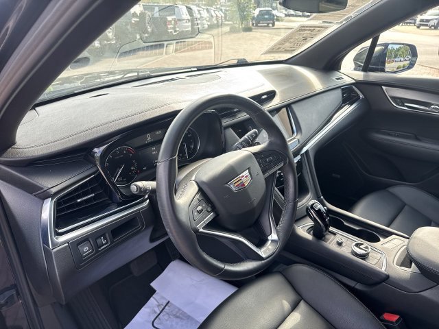 Used 2024 Cadillac XT6 Luxury FWD image 14